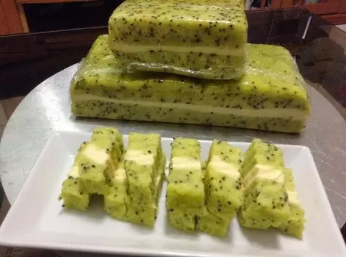 Kiwi cheese layer cake 奇异果芝士千层旦糕