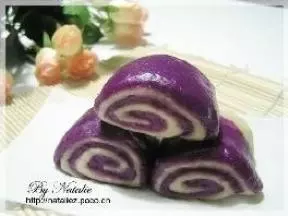 團年菜主食：紫薯花捲
