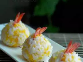 鳳尾蝦壽司飯糰
