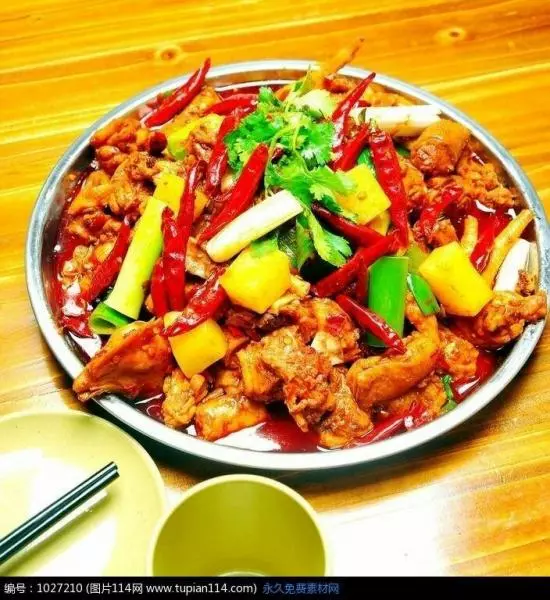 新疆菜《大盘鸡》