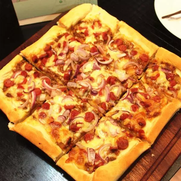 个性披萨--腊肠方形披萨