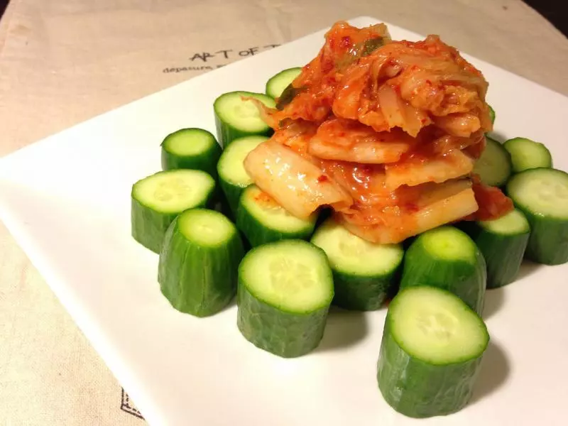 黄瓜+朝鲜辣白菜 减肥菜啊