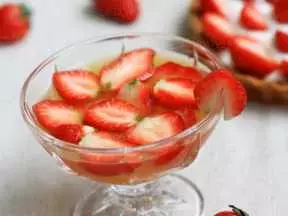 草莓果冻