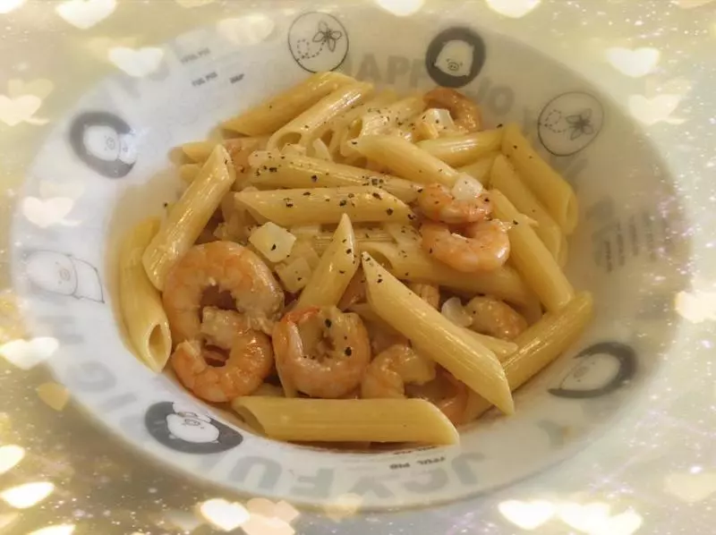 鲜虾辣奶油汁通心粉(spicy cream pasta with shrimp）
