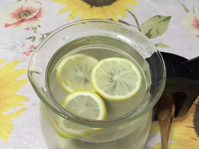 冰糖柠檬绿茶