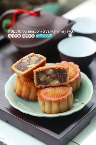 豆沙蜜豆广式月饼