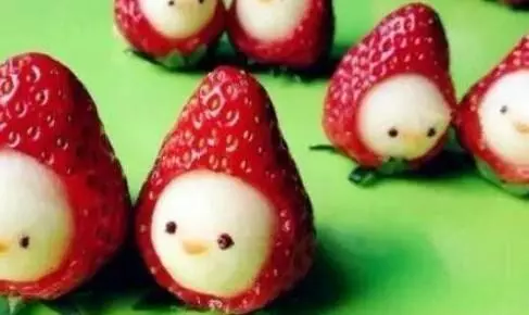 草莓小木木甜点