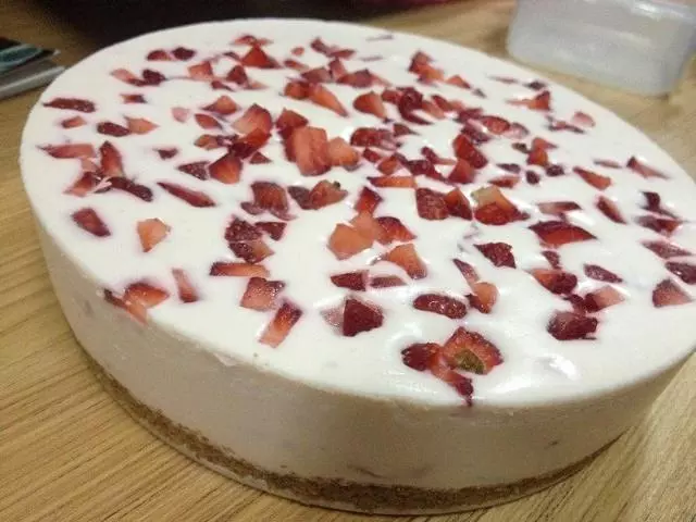 冻草莓酸奶芝士蛋糕