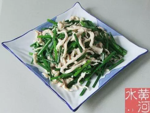 韭菜苔炒鸡丝