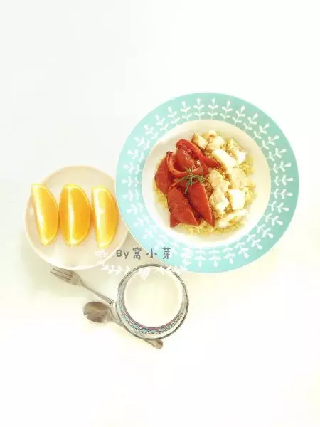 宝宝辅食：番茄鳕鱼小米饭—番茄炖鳕鱼，浓浓营养汤汁浇在米饭上，完美！