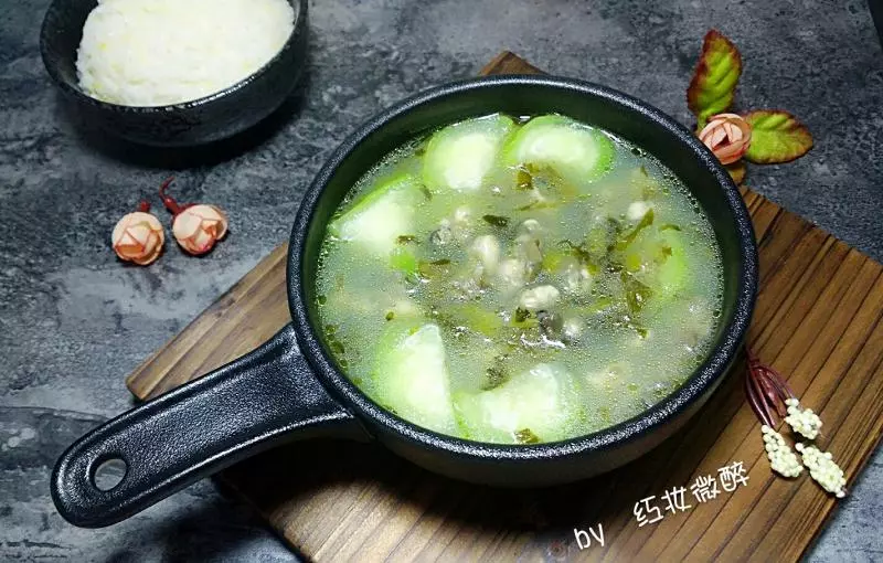 酸菜丝瓜海蛎汤