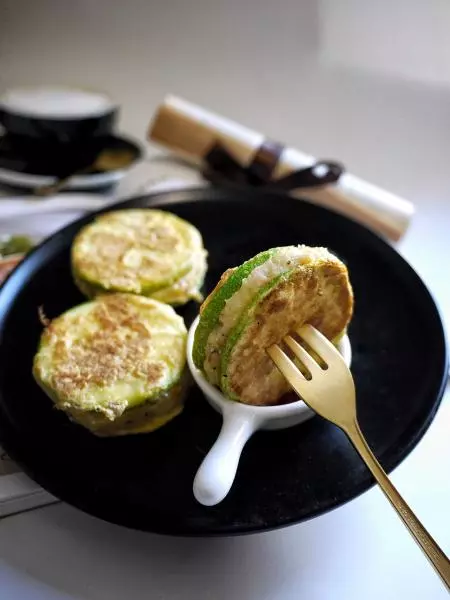 西葫芦薯泥火腿夹心饼——低碳水【健康主食】