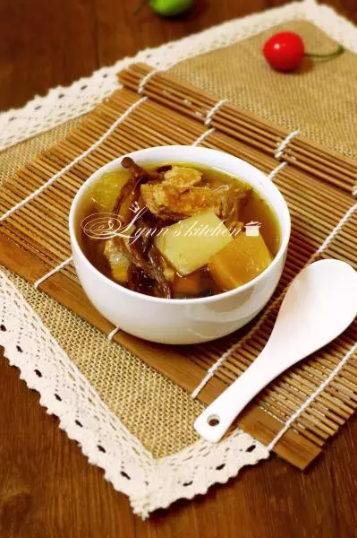 茶树菇酸萝卜水鸭汤
