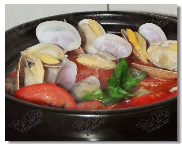 西红柿花蛤汤