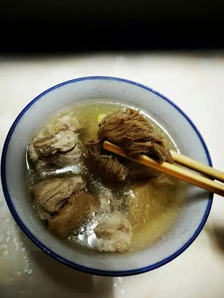 猴头菇玉米排骨汤