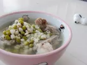 绿豆薏米沙骨汤