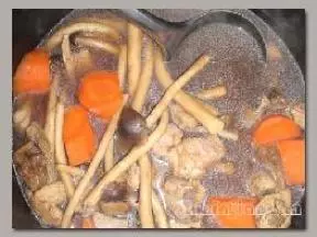 茶树菇煲排骨