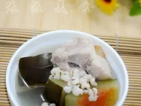 西瓜皮生熟薏米猪踭汤