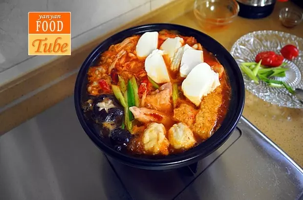 韩式泡菜砂锅 Korean Style Hotpot